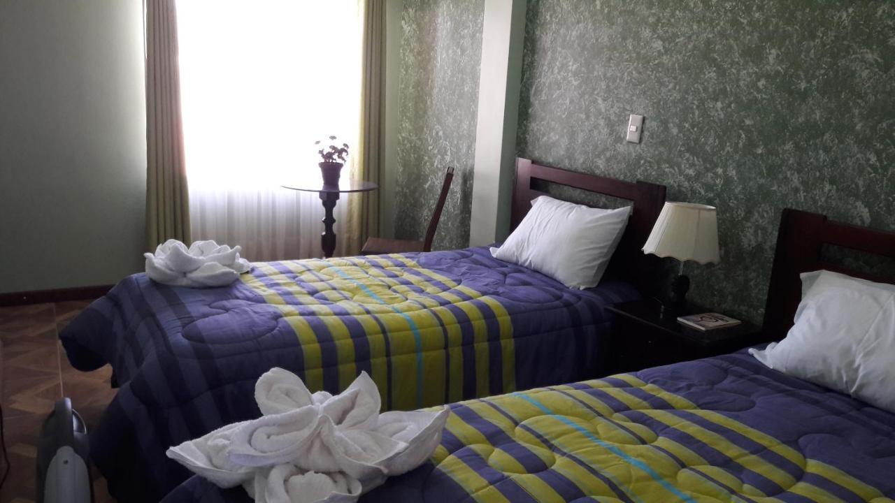 Las Tholas Hotel Uyuni Bagian luar foto