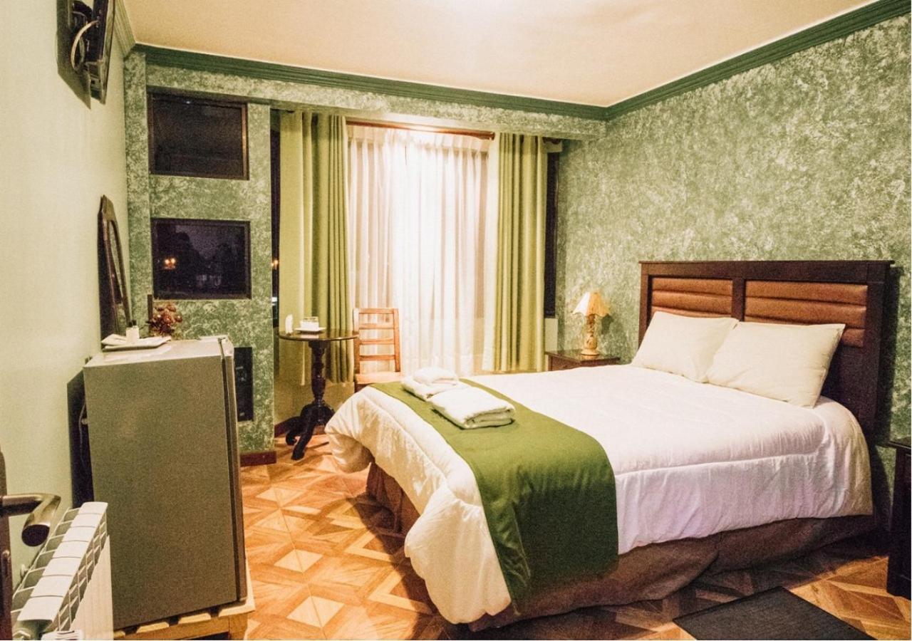 Las Tholas Hotel Uyuni Bagian luar foto